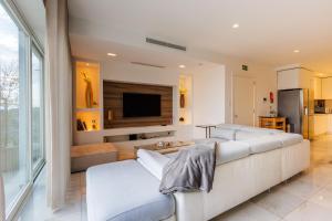 Private Terrace-Sea Views amd Valley Views-Sleep 6 by QuickTrips