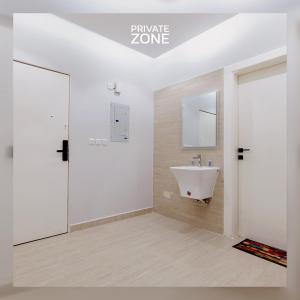 برايفت زون حي اشبيليا