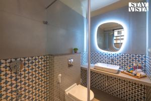 StayVista at Miorah Chalet with WiFi, Pool, TV