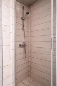 Luminous & Calm 2 BR Apt 7 to Metro in Koukaki