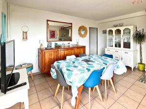 Brise Marine - Appartement 2 chambres avec balcon, vue mer & parking privé à 30 m de la plage