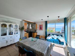 Brise Marine - Appartement 2 chambres avec balcon, vue mer & parking privé à 30 m de la plage