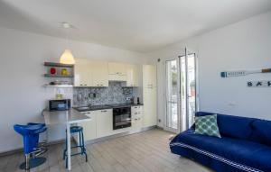 Cozy Apartment In Marzamemi With House Sea View