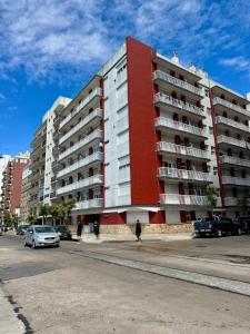 Departamento Perlazul frente a la playa y plaza España Mar De Plata