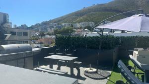 Bright & Sunny 3 bedroom apart with rooftop pool