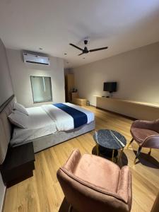 Hotel The Luxury Inn