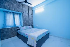 Brand New 2bhk Spacious and stylish AC apartments in Tirupati with modern amenities and kitchen near bus stand and railway station, easy access tolocal Temples