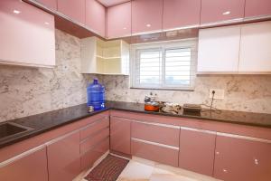 Brand New 2bhk Spacious and stylish AC apartments in Tirupati with modern amenities and kitchen near bus stand and railway station, easy access tolocal Temples