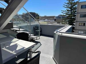 Penthouse supreme large patio 401