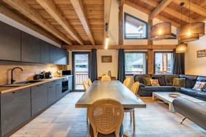 Albert, 2 min Ski et Commerce