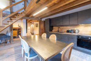 Albert, 2 min Ski et Commerce