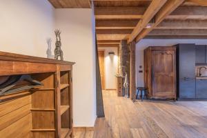 Albert, 2 min Ski et Commerce