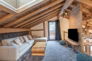 Albert, 2 min Ski et Commerce