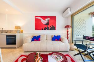 3-Br Apartment Sea View Terrace & Parking