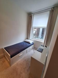 Heart of London bright apartment