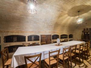 Umbrian Charm with Pool Alfresco Delight