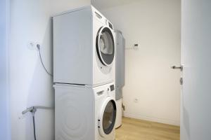 Exquisite Sea View Apartment - 24E