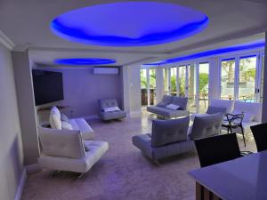 THE SEA BREEZE GUEST HOUSE & VENUE HIRE, 11 on SHELBOURNE