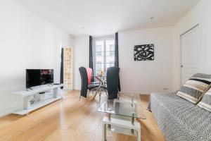 2 pieces renovee a neuf Paris 5 - 4P