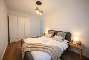 Joy City Stay Pavel Rotariu 19