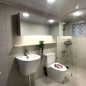 K-Drama Studio Stay, 5-Min Walk to Yeonsinnae Station, GTX-A 5 Min to Seoul Station, Gyeongbokgung, Hongdae, 명동 & Bukhansan, Goyang Sports Complex, Sleeps 6