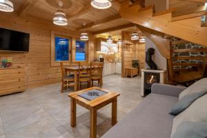 Zakopiańskie domki przy Potoku