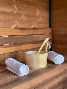 Vöröskő- Házmester- Balatonalmádi