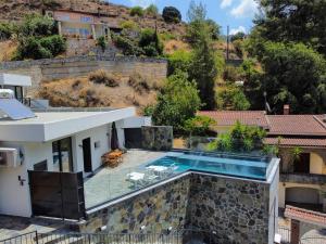 Kakopetria Luxury Villa w pool