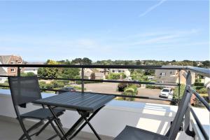 Superbe appartement avec WIFI, petite vue mer à TREGASTEL - Réf 26