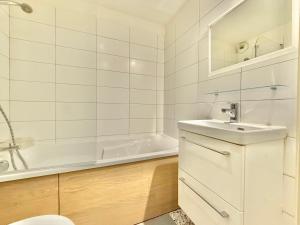 Marquette Maison Design, 2 chambres, jardin et parking gratuit, proximité vieux Lille,