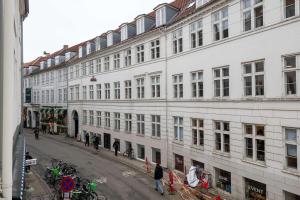 Homey 2BR for 6 Near Strøget