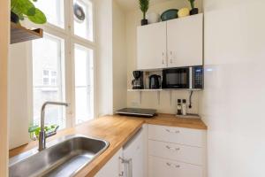 Homey 2BR for 6 Near Strøget