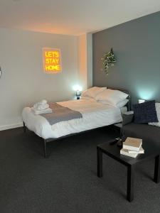 Bright & Modern Studio Central WV1 Appt 12