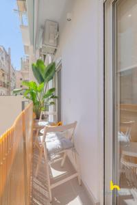 Hideaway near Acropolis, Hammam Shower, Fireplace!