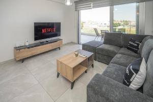 Rotiana 3Bed Apt w Roof Garden