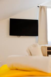 London Rooms Zagreb Airport