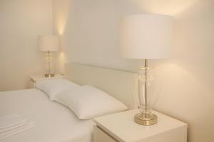 dHomes - Apartments and Rooms