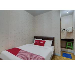 Capital O 3198 Sukomanunggal Inn