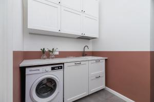 3 bedroom Apartment with the balcony - Rejtana 10