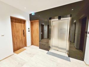 Alexander Residence Trikallon Str