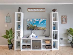 Pristine Oceanview 1 Br at the Palace! Unit 811