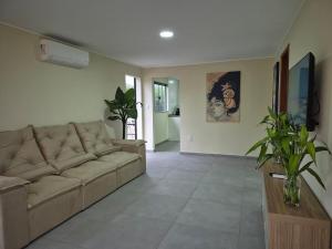 Apartamento na praia de tucuns, 3 quartos