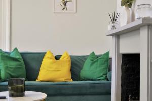 Chiswick 2BR Flat Patio Free Parking