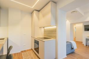 Villa Regina Retreat with Pool Lake View by Rent All Como img5