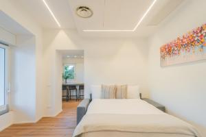 Villa Regina Retreat with Pool Lake View by Rent All Como img7