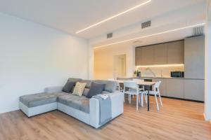 Villa Regina Retreat with Pool Lake View by Rent All Como img24