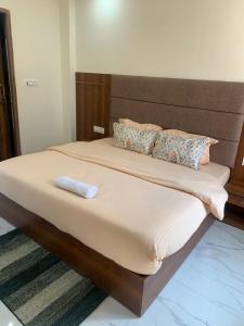 The BoHomes - Peaceful Rooms with Mountain View located in Upper Tapovan