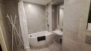 Sea Breeze Apartment