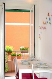 Bright apartment with balcony near Metro A