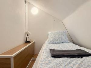 Workers Studio - 2 BR - Free Parking - Near Volvo